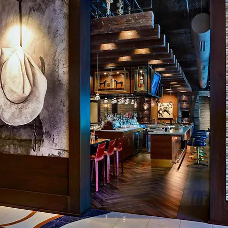 Renaissance Phoenix Downtown Hotel