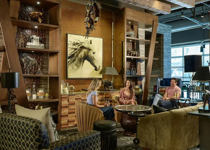 Renaissance Downtown Hotel 5*