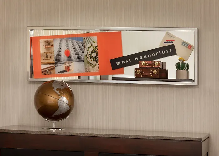 Renaissance Downtown Hotel 5*