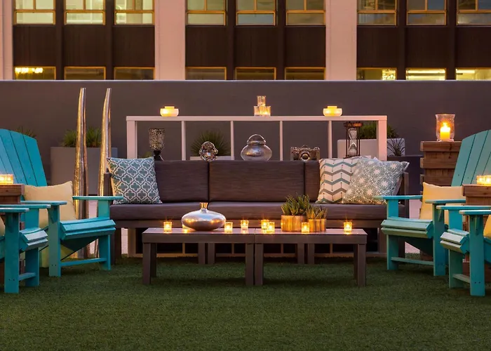 Hotel Renaissance Downtown 5*